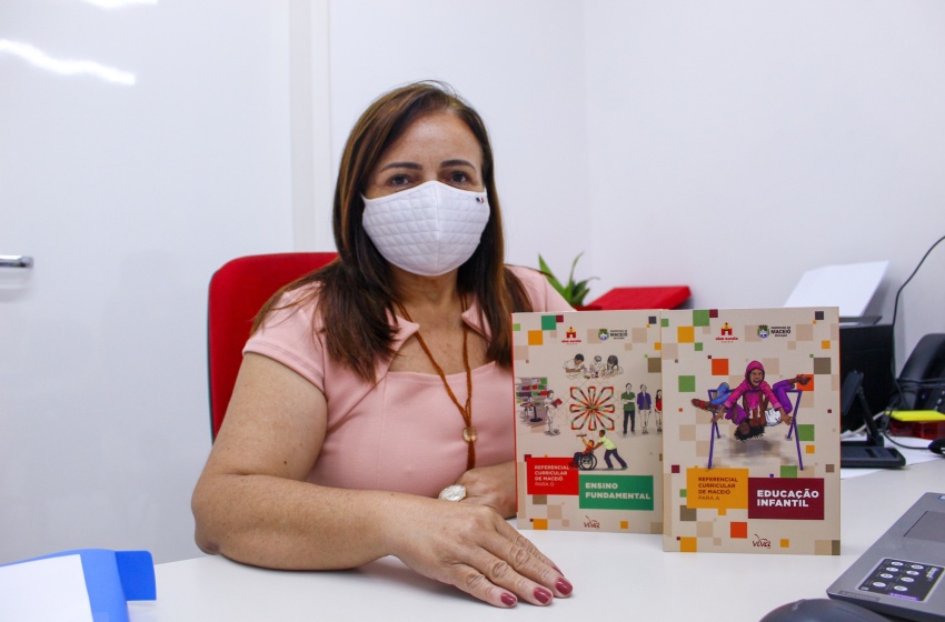 Gestores de escolas passarão por formação com Referencial Curricular de Maceió